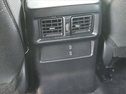 Used 2025 Toyota 4Runner SR5 AWD/4WD image 23
