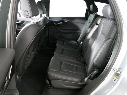 Used 2025 Audi Q7 3.0T Premium Plus AWD/4WD image 26