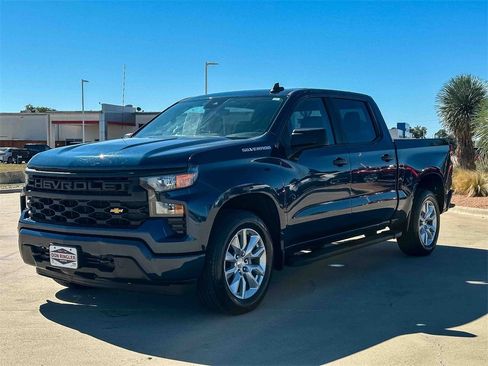 Used 2022 Chevrolet Silverado 1500 Custom image 7