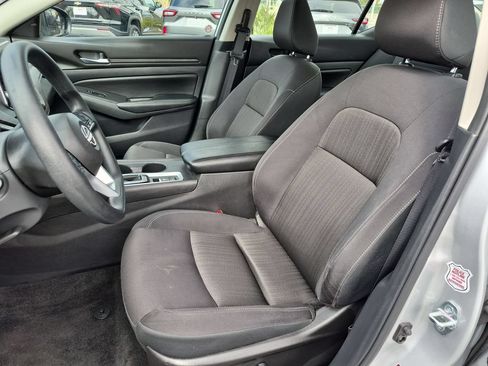 Used 2025 Nissan Altima 2.5 SV AWD/4WD image 25
