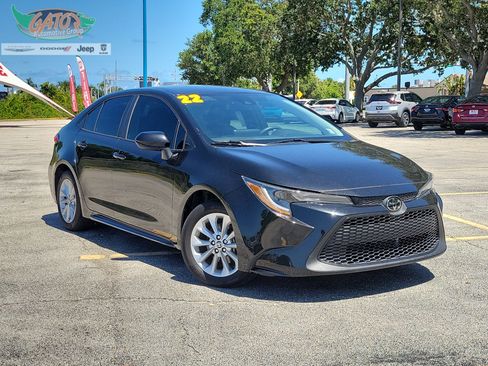 Used 2022 Toyota Corolla LE w/ LE Convenience Package FWD image 1