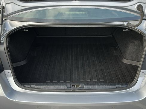 Used 2018 Subaru Legacy 2.5i Limited image 7