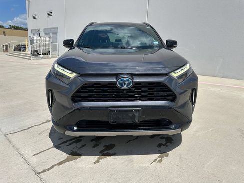 Used 2022 Toyota RAV4 XSE AWD/4WD image 2