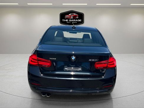 Used 2018 BMW 330i xDrive Sedan w/ Convenience Package AWD/4WD image 3