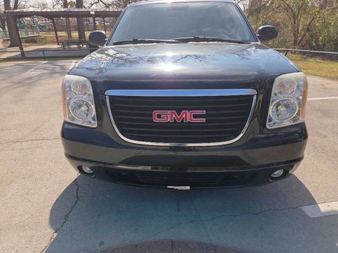 Used 2012 GMC Yukon XL SLT w/ SLT-2 Equipment Package RWD image 1