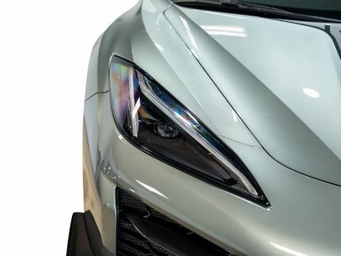 Used 2024 Chevrolet Corvette Z06 w/ Z07 Performance Package image 7