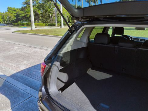 Used 2020 Volkswagen Tiguan S AWD/4WD image 52