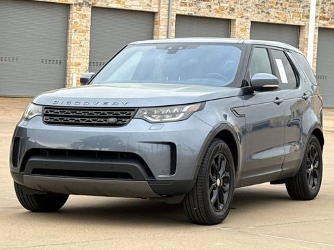 Used 2019 Land Rover Discovery SE image 3