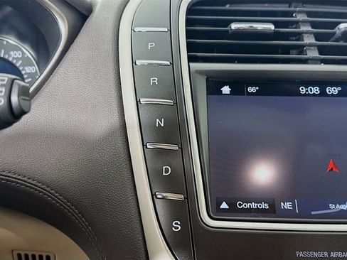 Used 2017 Lincoln MKX Select w/ Select Plus Package image 20