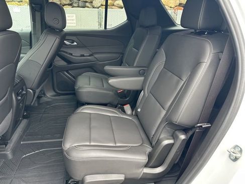 Used 2023 Chevrolet Traverse LT w/ LPO, Floor Liner Package image 22