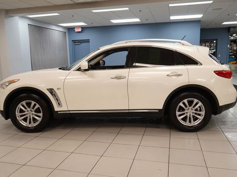 Used 2015 INFINITI QX70 AWD w/ Premium Package image 2