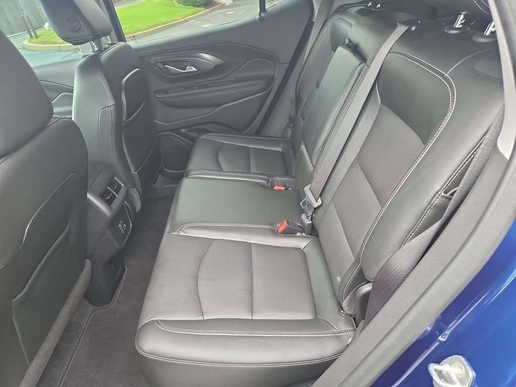 Used 2023 GMC Terrain SLT w/ Elevation Edition FWD image 13