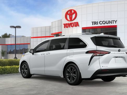 New 2026 Toyota Sienna Platinum AWD/4WD image 6