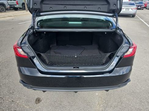 Used 2026 Toyota Camry SE image 12