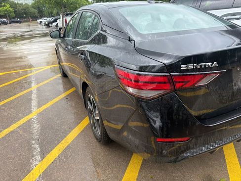 Used 2024 Nissan Sentra SV FWD image 6