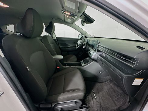 Used 2024 Hyundai Kona SEL FWD image 30