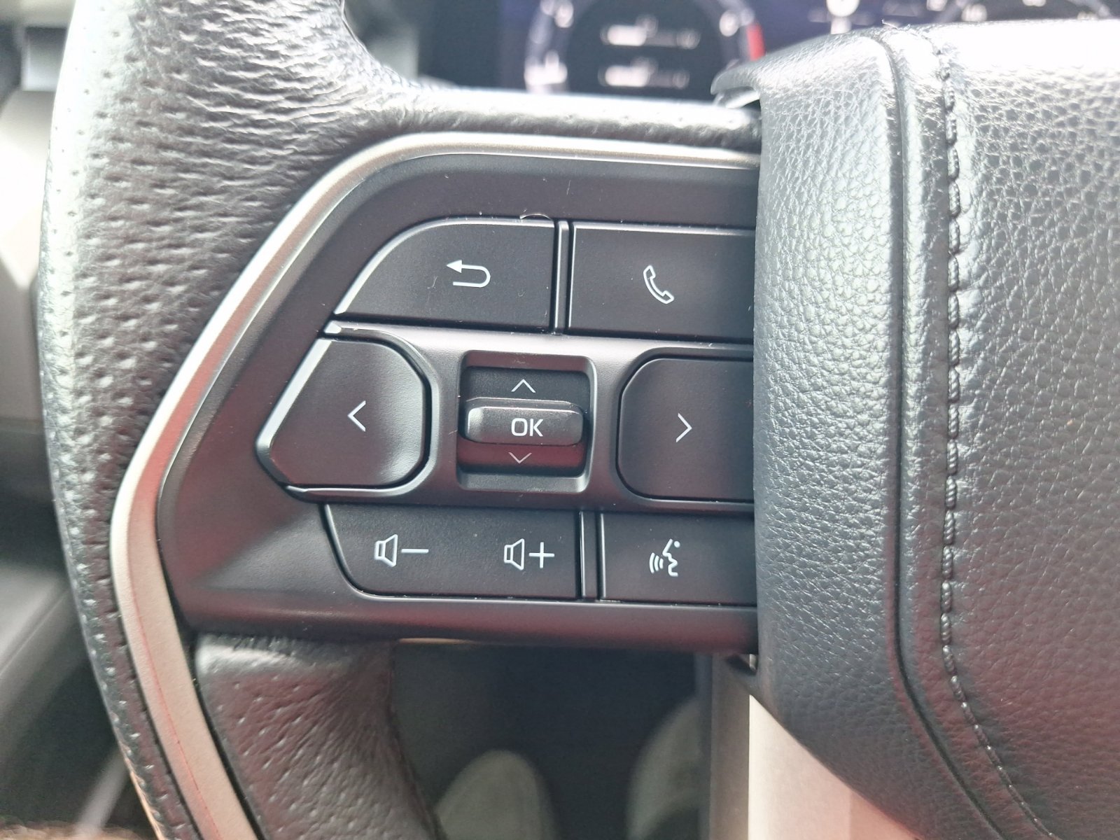 Used 2024 Toyota Tacoma TRD Off-Road AWD/4WD image 22