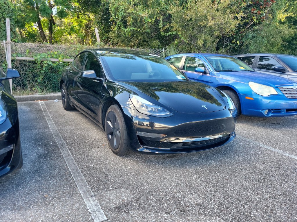 Used 2023 Tesla Model 3 Standard Range RWD image 2
