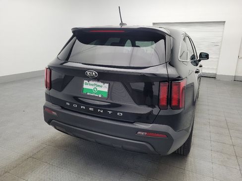 Used 2021 Kia Sorento LX FWD image 7