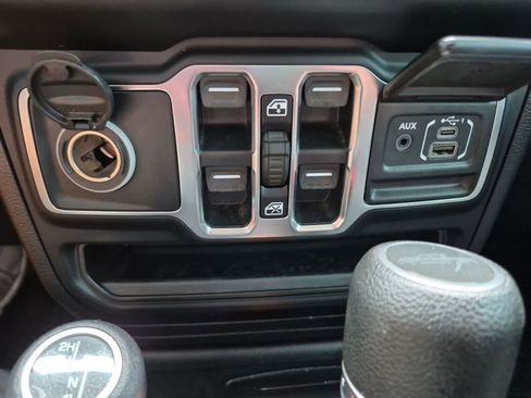 Used 2020 Jeep Gladiator Sport w/ Quick Order Package 24S AWD/4WD image 23