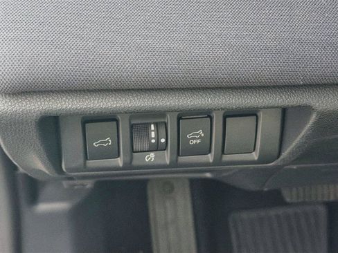 Used 2025 Subaru Outback Premium w/ Popular Package #1A AWD/4WD image 17