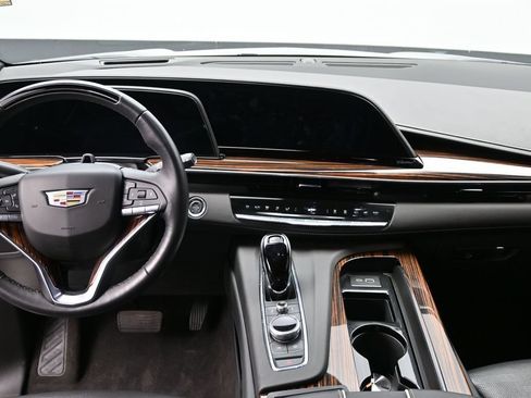 Certified 2024 Cadillac Escalade Premium Luxury AWD/4WD image 14