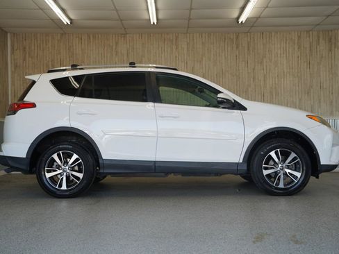 Used 2016 Toyota RAV4 XLE w/ Cargo Management Package FWD image 6