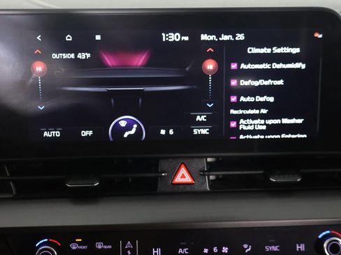 Used 2023 Kia Sportage EX image 43