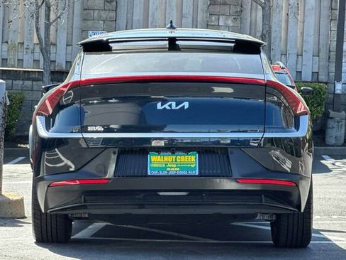 Used 2022 Kia EV6 Light image 5