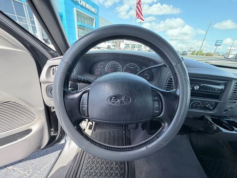 Used 2003 Ford F150 XLT image 12