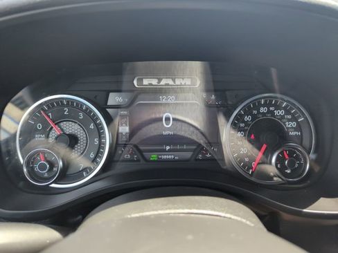 Used 2025 RAM 1500 Laramie AWD/4WD image 36