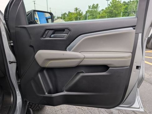 Used 2025 Chevrolet Colorado ZR2 AWD/4WD image 13