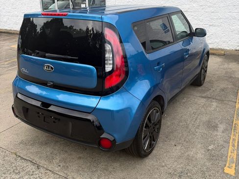 Used 2016 Kia Soul + w/ Designer's Package FWD image 5