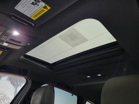 Used 2022 MAZDA CX-9 Signature image 11