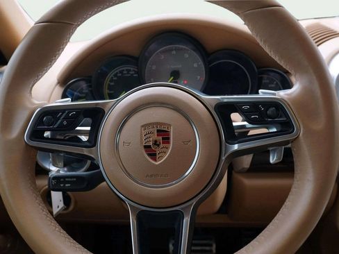 Used 2017 Porsche Cayenne S Platinum AWD/4WD image 28