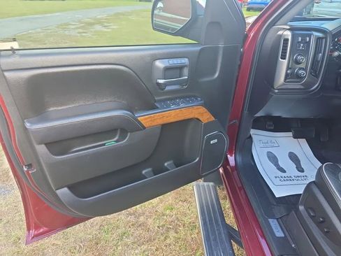 Used 2017 Chevrolet Silverado 1500 High Country image 12