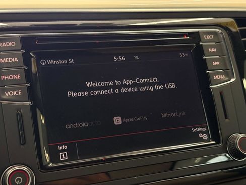 Used 2019 Volkswagen Beetle 2.0T FWD image 50