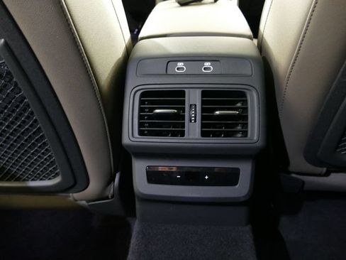 Used 2025 Audi Q5 Premium w/ Convenience Package AWD/4WD image 29