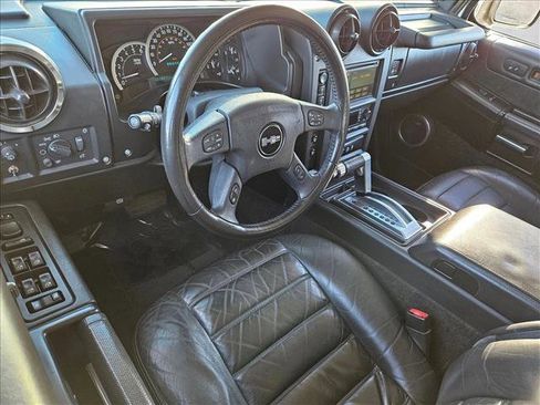 Used 2005 HUMMER H2 w/ Preferred Equipment Group image 9