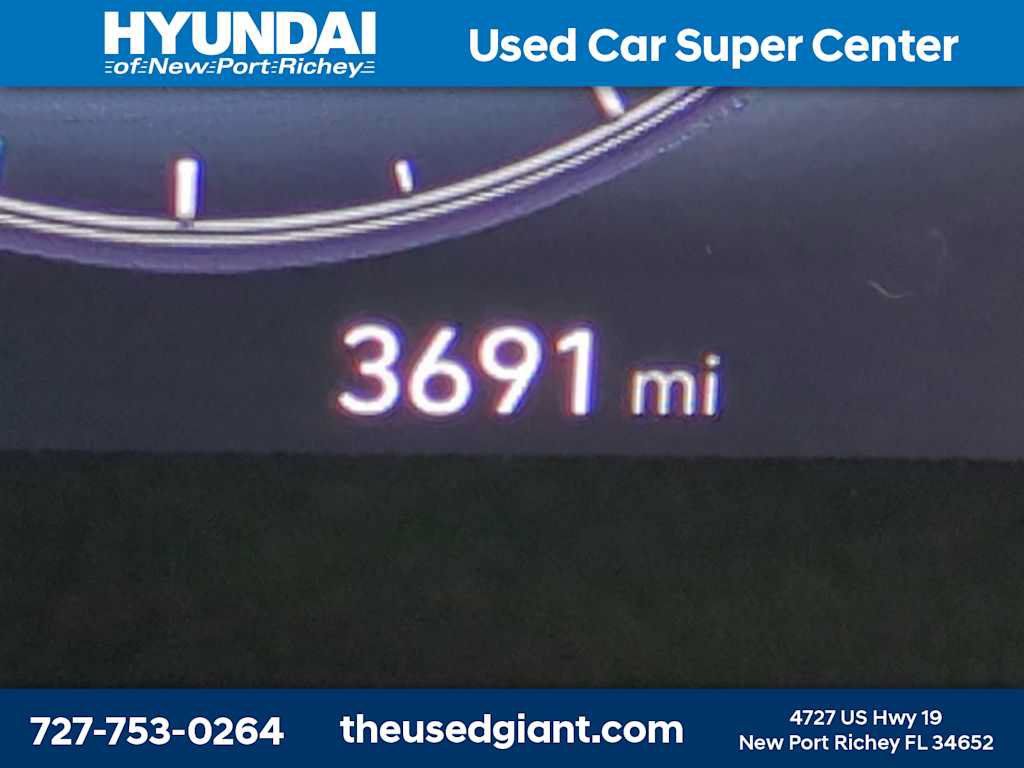 Certified 2025 Hyundai Elantra Limited FWD image 31