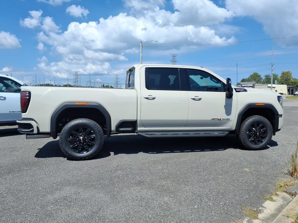 New 2026 GMC Sierra 2500 AT4 w/ Max Trailering Package AWD/4WD image 8