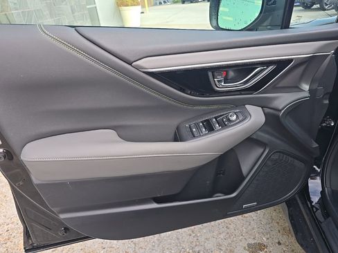 Certified 2025 Subaru Outback Onyx Edition XT image 28