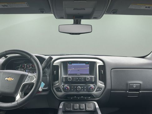 Used 2018 Chevrolet Silverado 1500 LT w/ Texas Edition RWD image 9