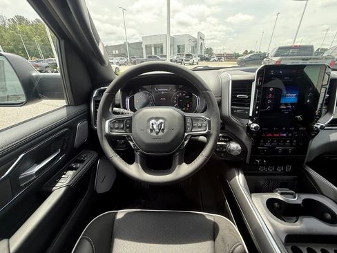 New 2026 RAM 1500 Laramie AWD/4WD image 9