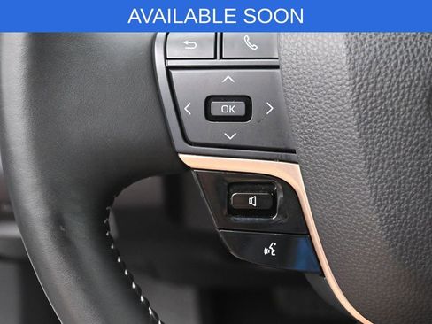 Used 2025 Toyota Crown Signia AWD/4WD image 18