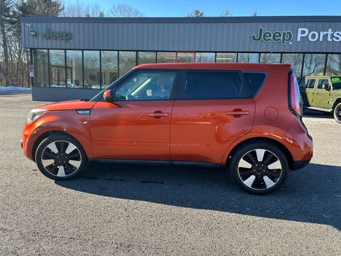 Used 2018 Kia Soul + image 15