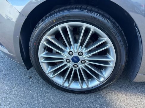 Used 2014 Ford Fusion SE w/ Equipment Group 502A image 10