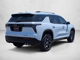 New 2026 Chevrolet Traverse High Country w/ LPO, Floor Liner Package AWD/4WD video 2