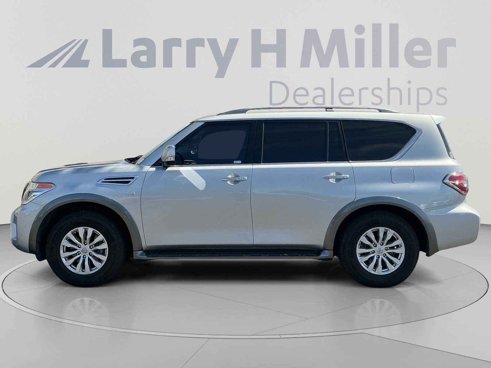 Used 2019 Nissan Armada SV w/ Driver Package AWD/4WD image 2