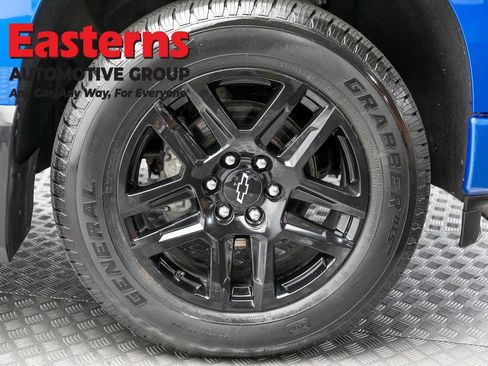 Used 2024 Chevrolet Silverado 1500 Custom w/ LPO, Dark Essentials Package AWD/4WD image 28